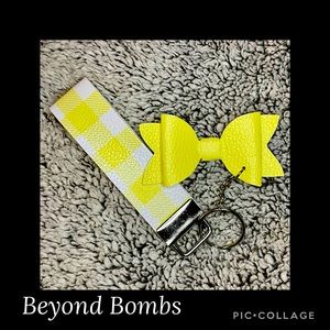 Yellow and White Wristlet bow Keychain - Handmade